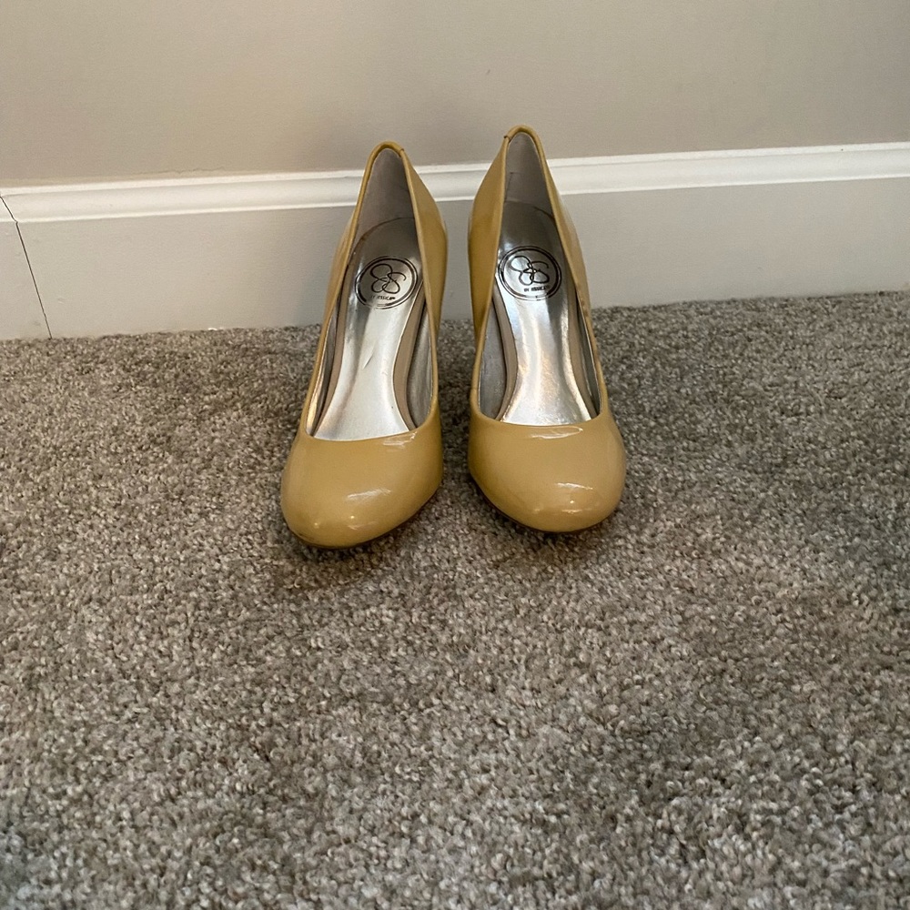 Jessica Simpson heels